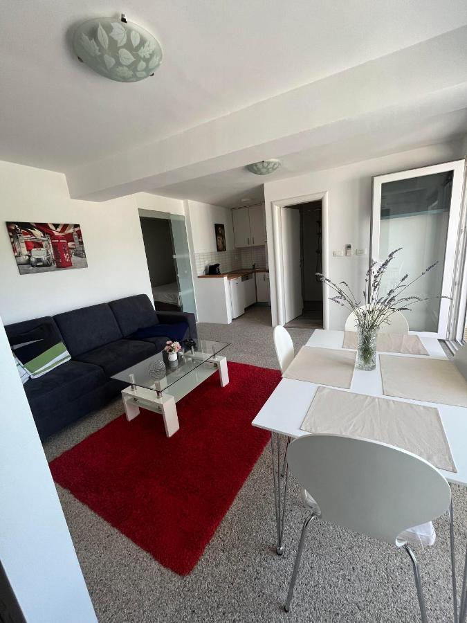 Ferienwohnung Siroki Brijeg Bagian luar foto